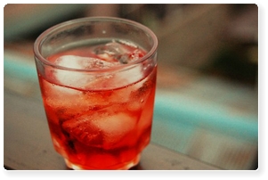 ピュアネス酵素の炭酸割りはリンゴサイダーみたいな味